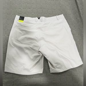 NWT Men’s Nike Golf Shorts- Size 40